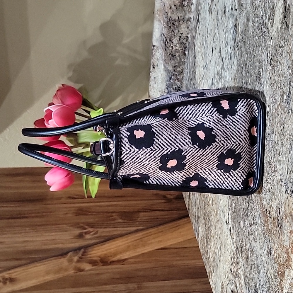 Kate Spade EUC Ella herringbone floral mini tote - Picture 5 of 9